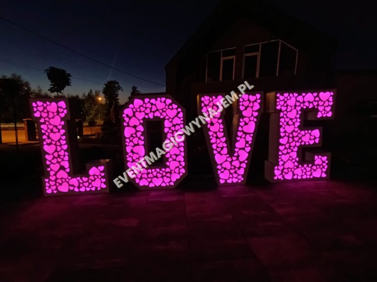 Napis LED stojący 120 cm wysokości, zmienne kolory LOVE